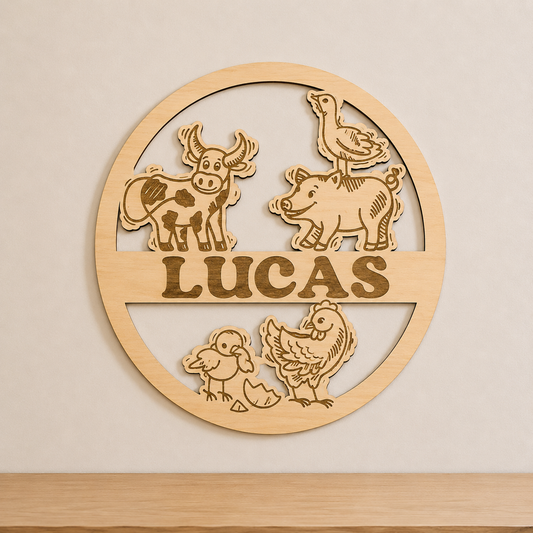 Gegraveerd houten naambord met boerderij dieren gepersonaliseerd met naam