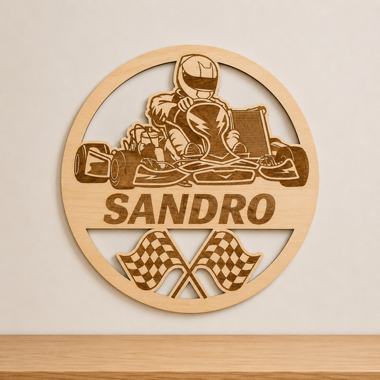 Gegraveerd houten naambord met kart gepersonaliseerd met naam 