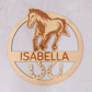 Houten naambord gegraveerd met paard gepersonaliseerd met naam