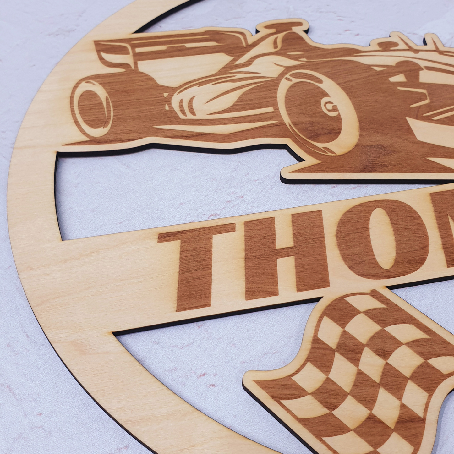Naambord gegraveerd met formule 1 auto gepersonaliseerd met naam
