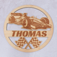 Naambord van hout gegraveerd met formule 1 auto gepersonaliseerd met naam